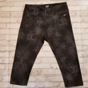 Everlast  Women's Med. activewear capri leggings